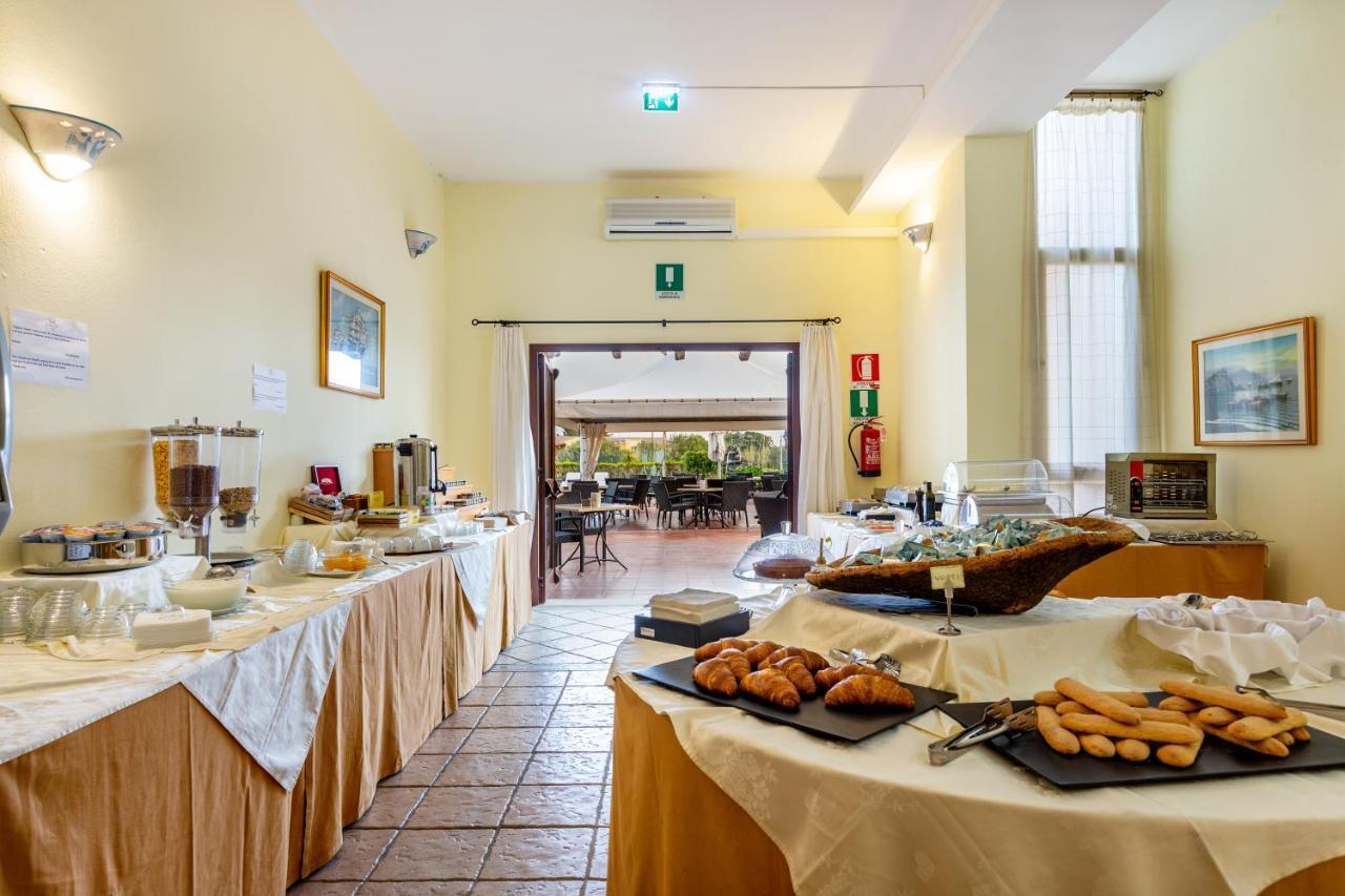 Hotel Le Mimose San Teodoro  Extérieur photo