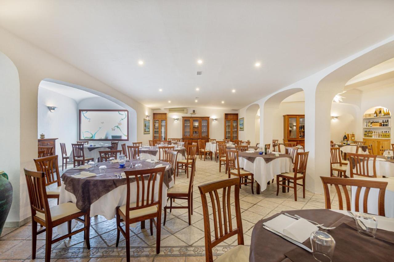 Hotel Le Mimose San Teodoro  Extérieur photo